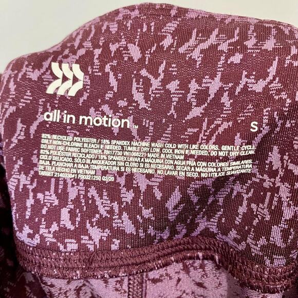 All in Motion Women's Athletic Legging Maroon Print Size Small EUC - Picture 4 of 7